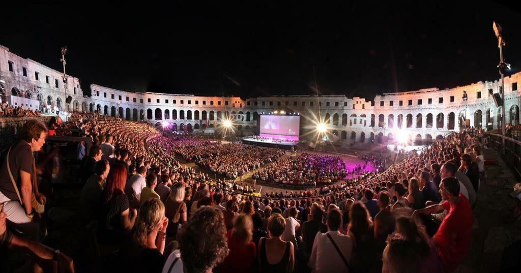 דירות PUY Arena Festival מראה חיצוני תמונה